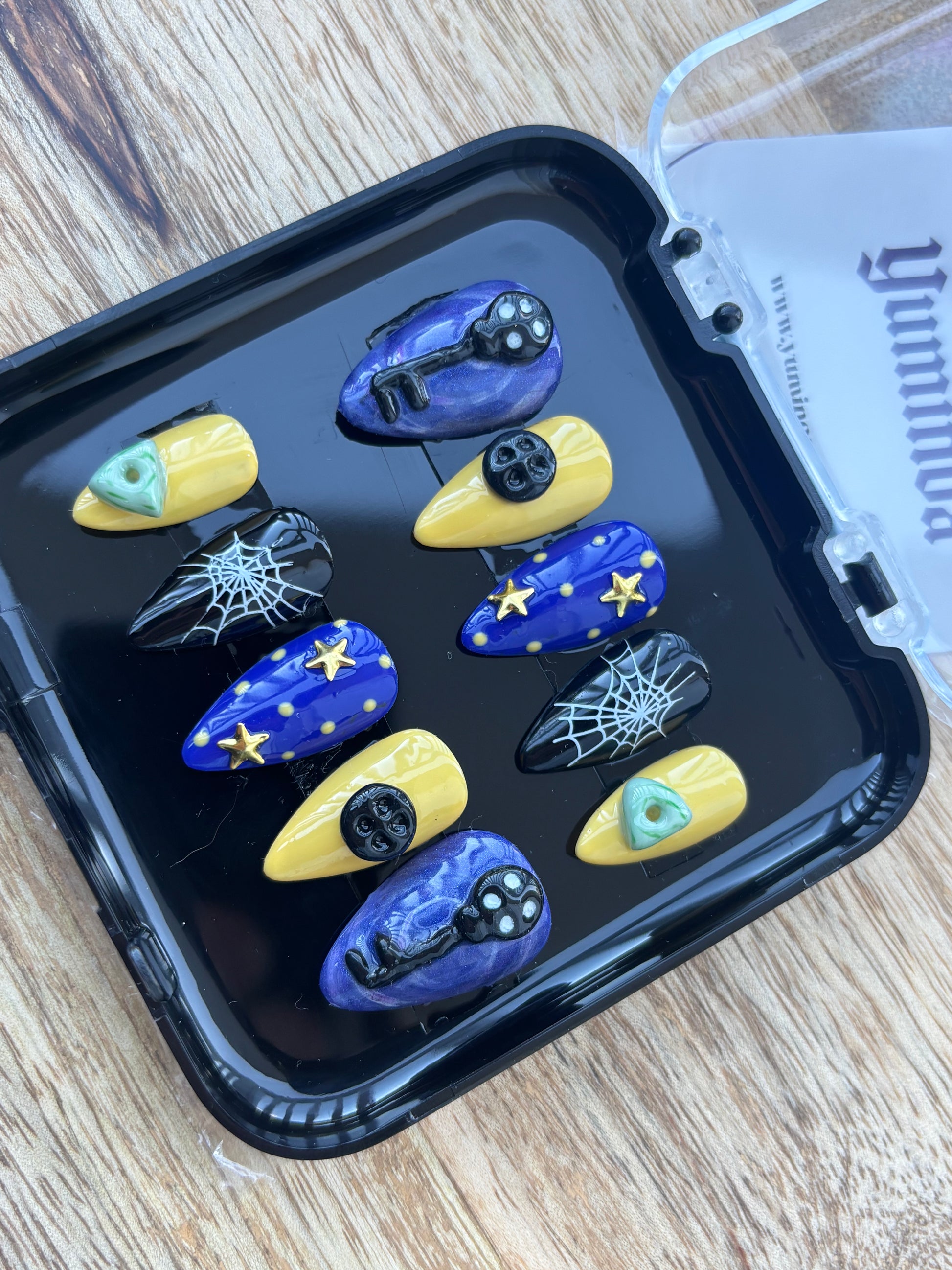 ✦ Otherworld Thread