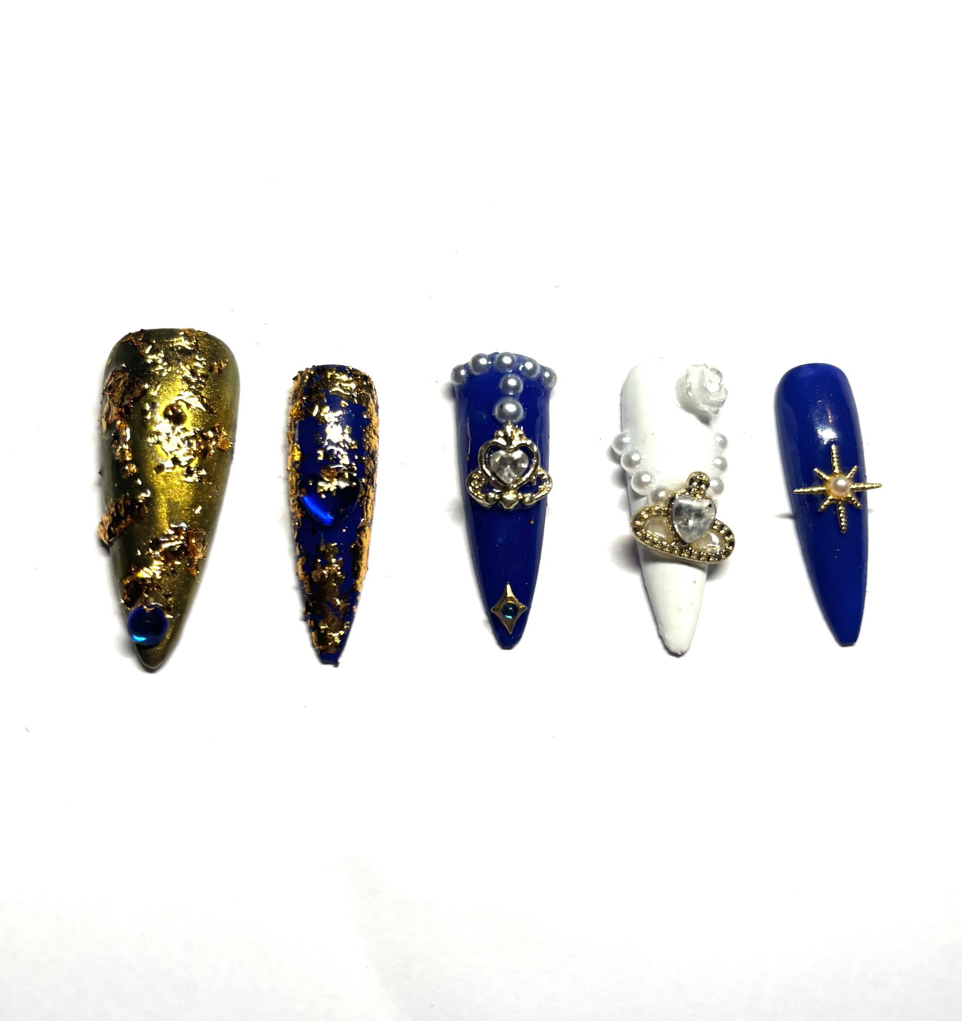 ✦ Royal