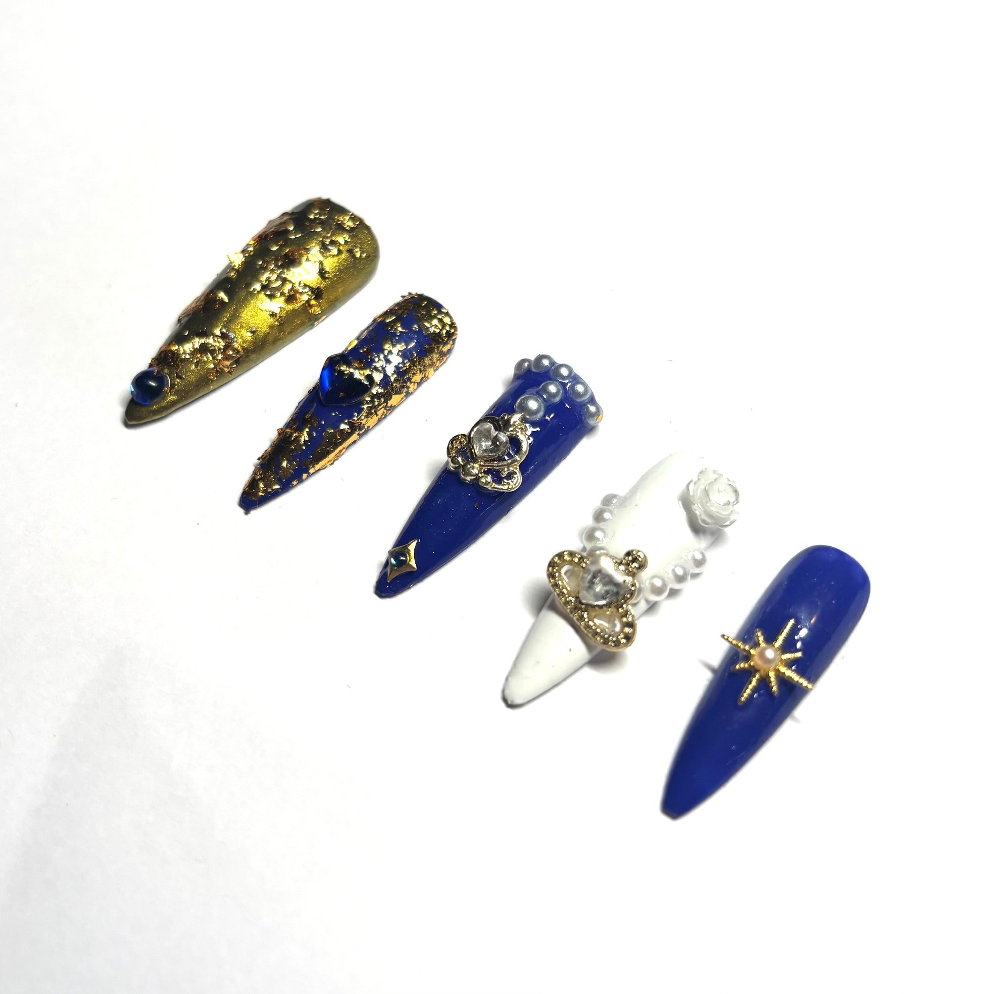 ✦ Royal