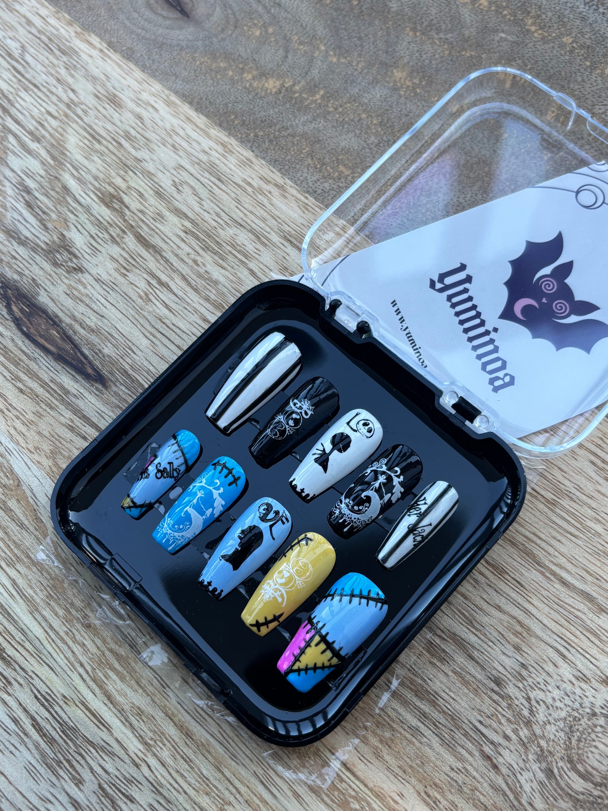 ✦ Two Halves of Midnight