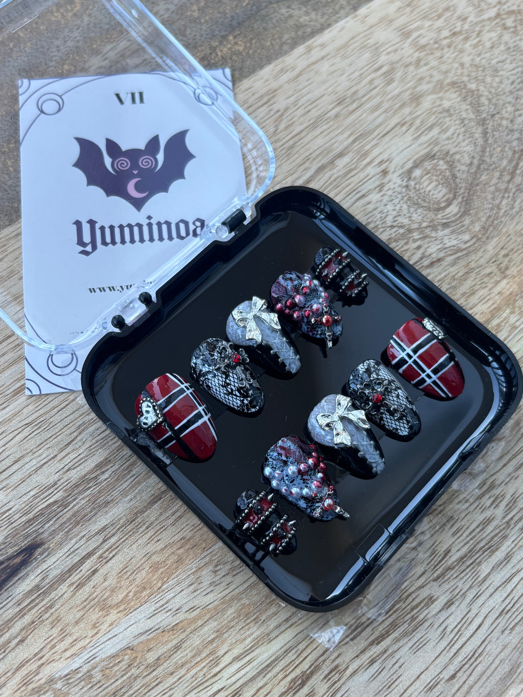 ☽ Cendres d’Écarlate